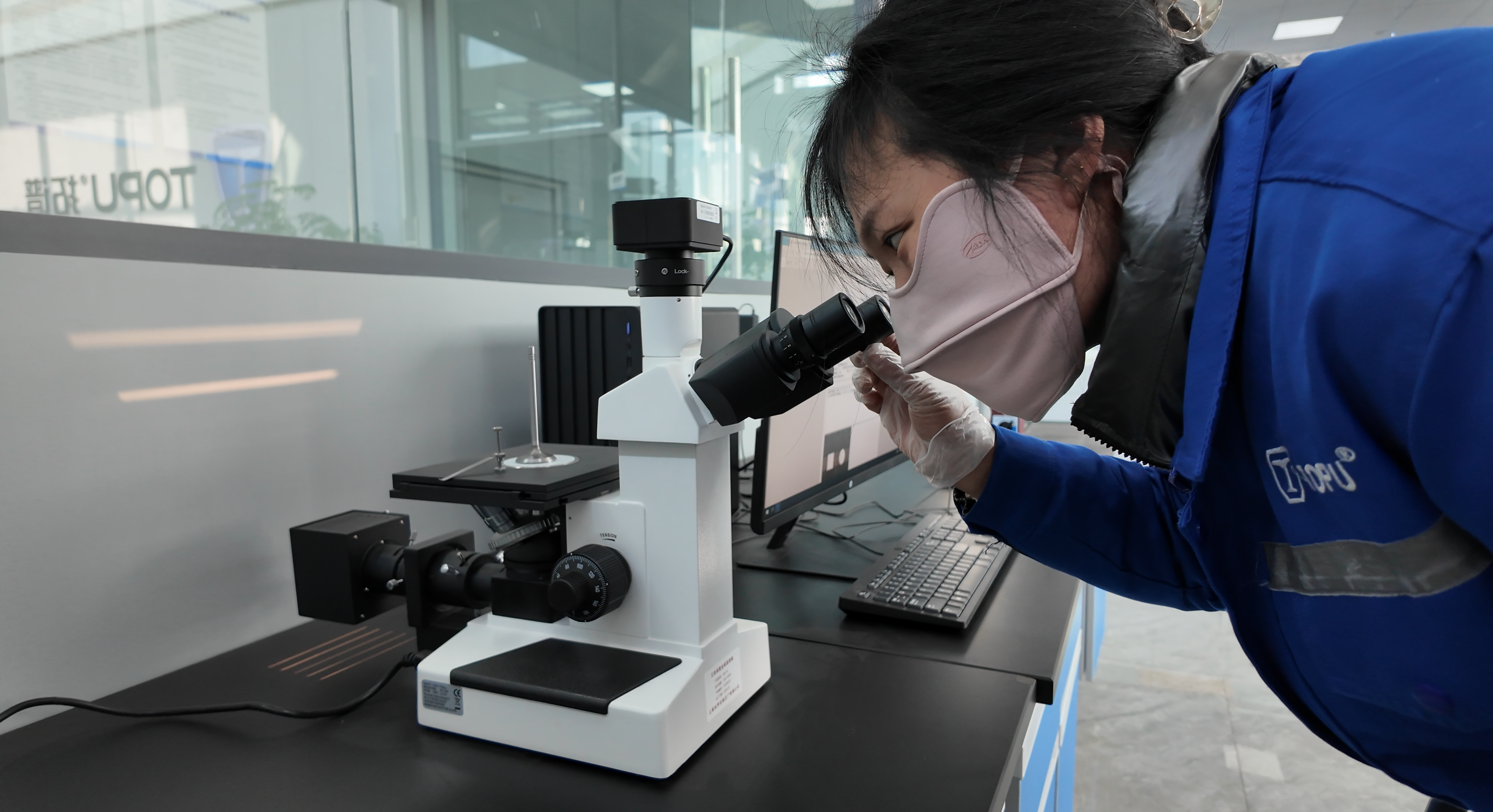 MIKROSKOP METALOGRAFICZNY